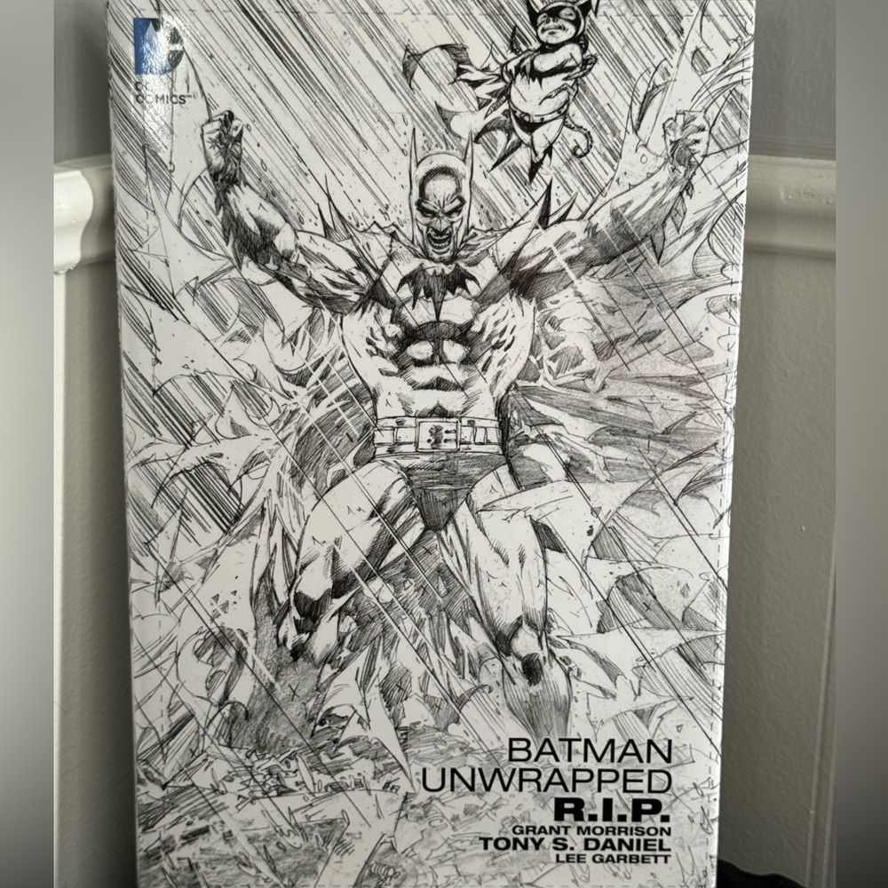 Batman R.I.P. 'Unwrapped' - DC Comics HARDCOVER